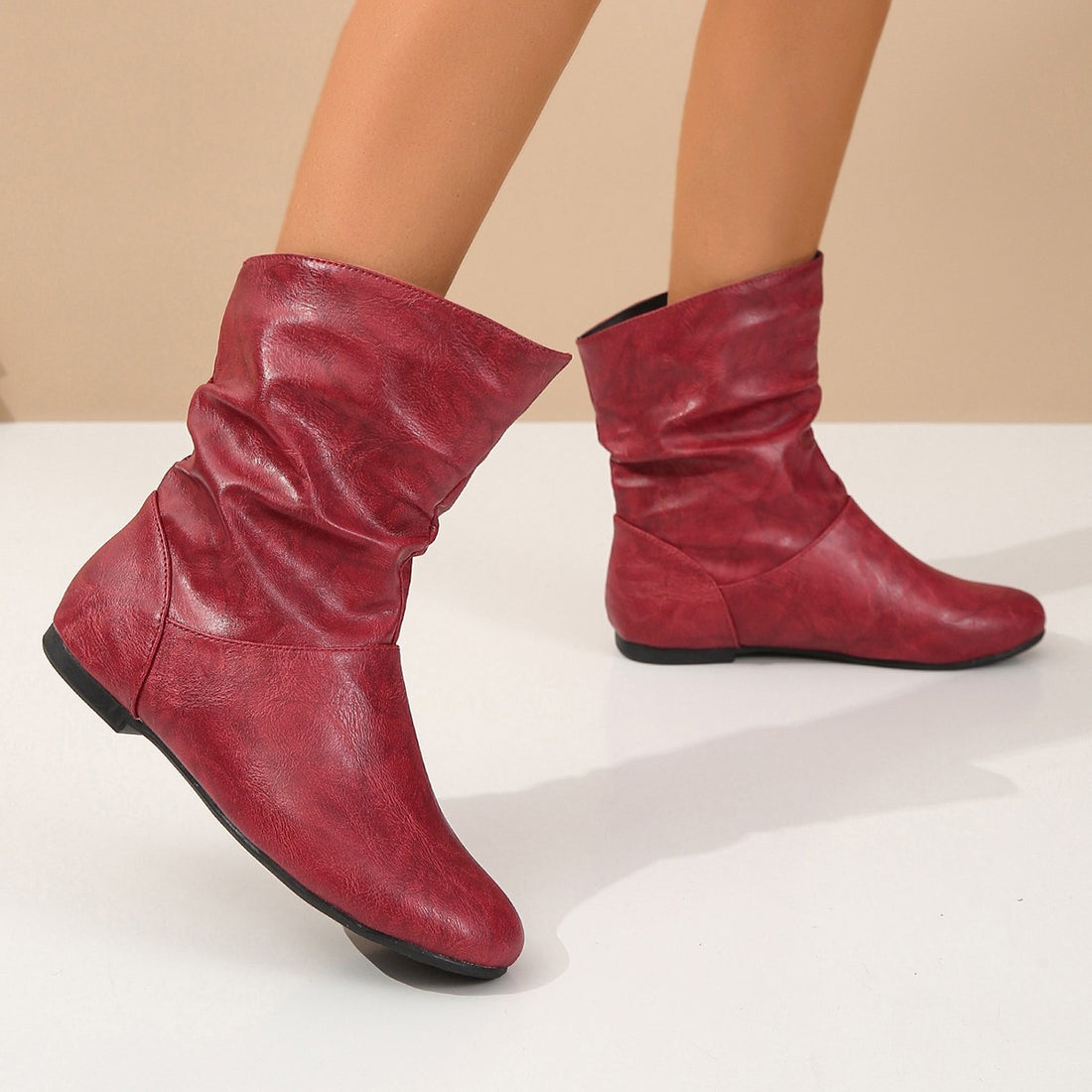 Botas cortas planas de cuero combinables para mujer