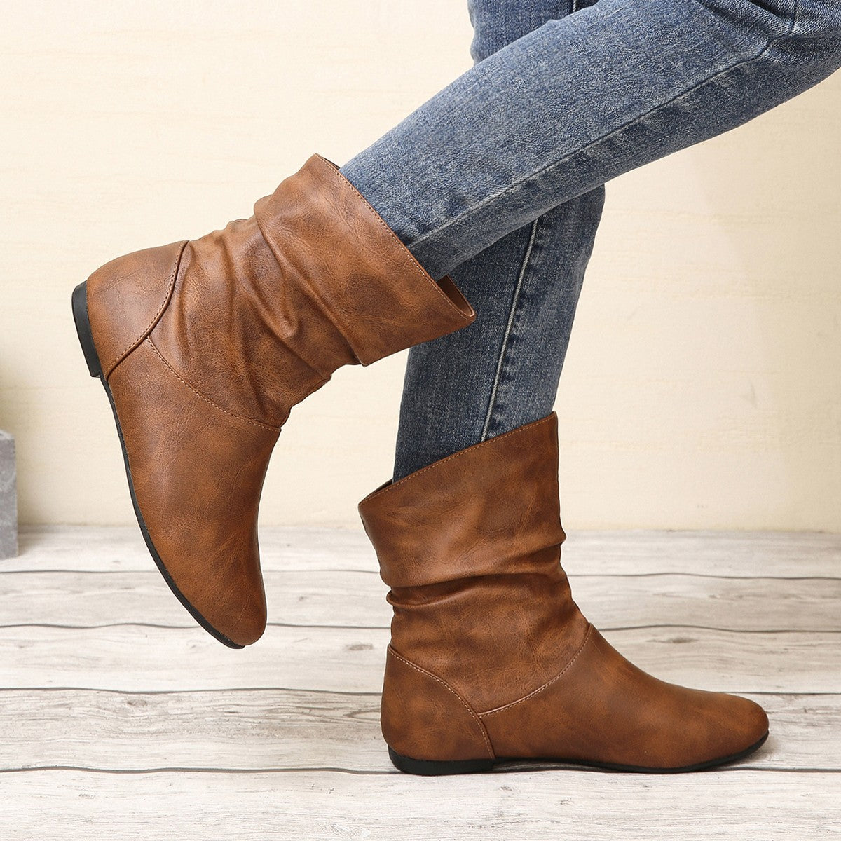 Botas cortas planas de cuero combinables para mujer